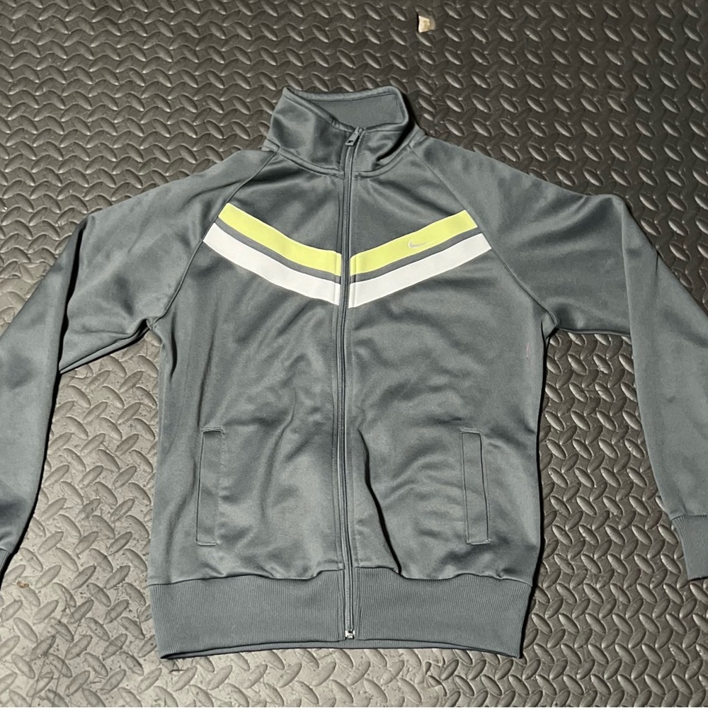 Nike Men's Gray Windbreaker with Yellow and White Stripes